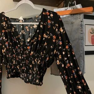 Garage Floral, cropped blouse. Size S.